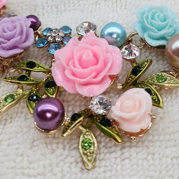 New Low Price* Roses & Rhinestones Floral Necklace - Picture 2 of 6